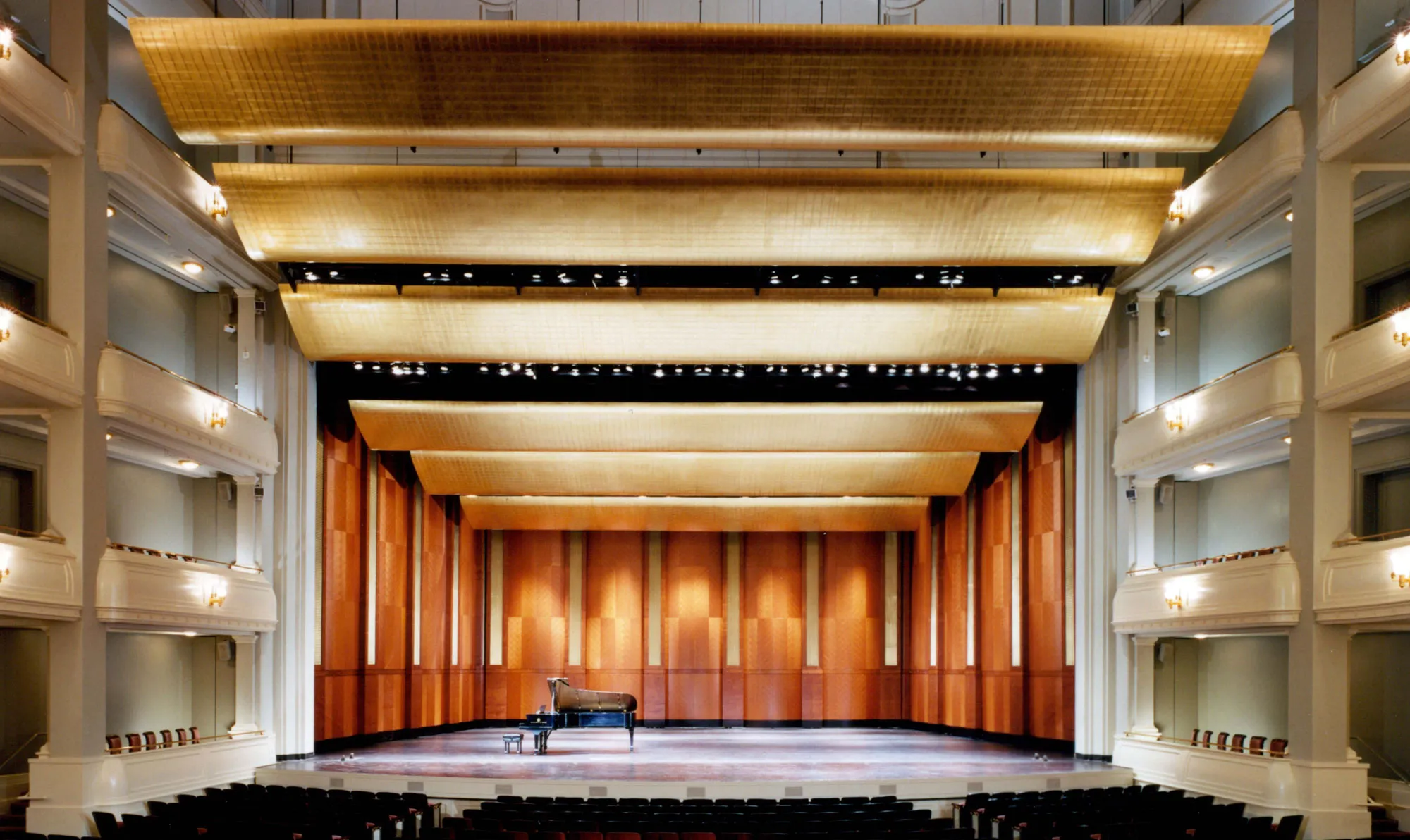 NANCY LEE AND PERRY R. BASS PERFORMANCE HALL